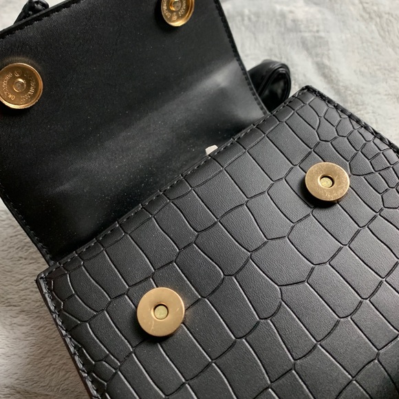 Boehemian knotted handle cross body bag - Picture 5 of 16